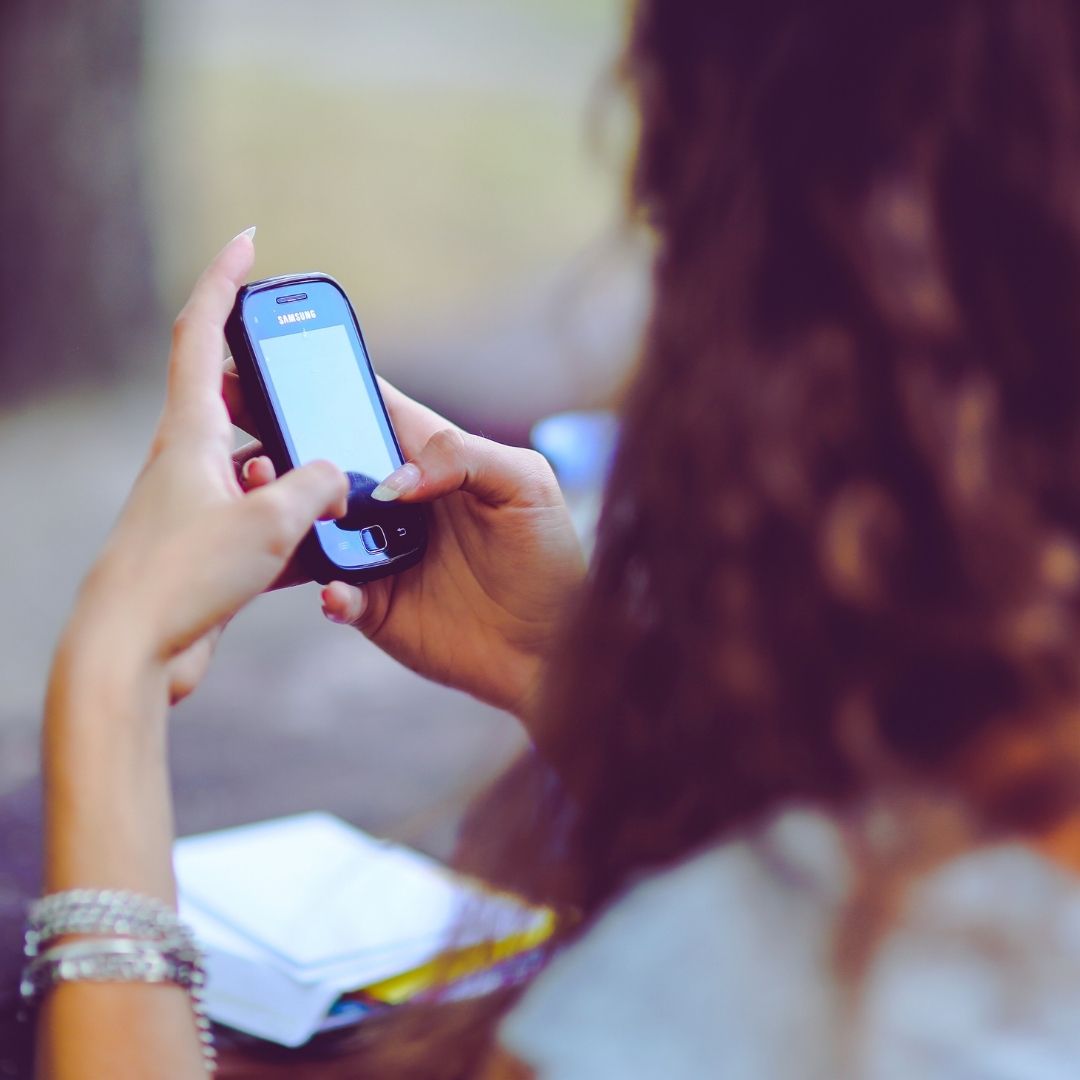 אי סים (eSIM) – איך זה עובד ואיך לבחור חבילת סלולר מתאימה